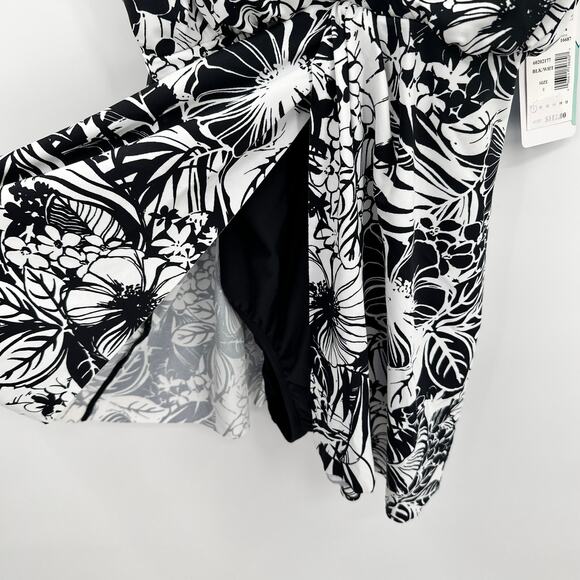 Swim Solutions NWT Flyaway Swim Dress in Black & White Print  // 8 - Picture 7 of 11